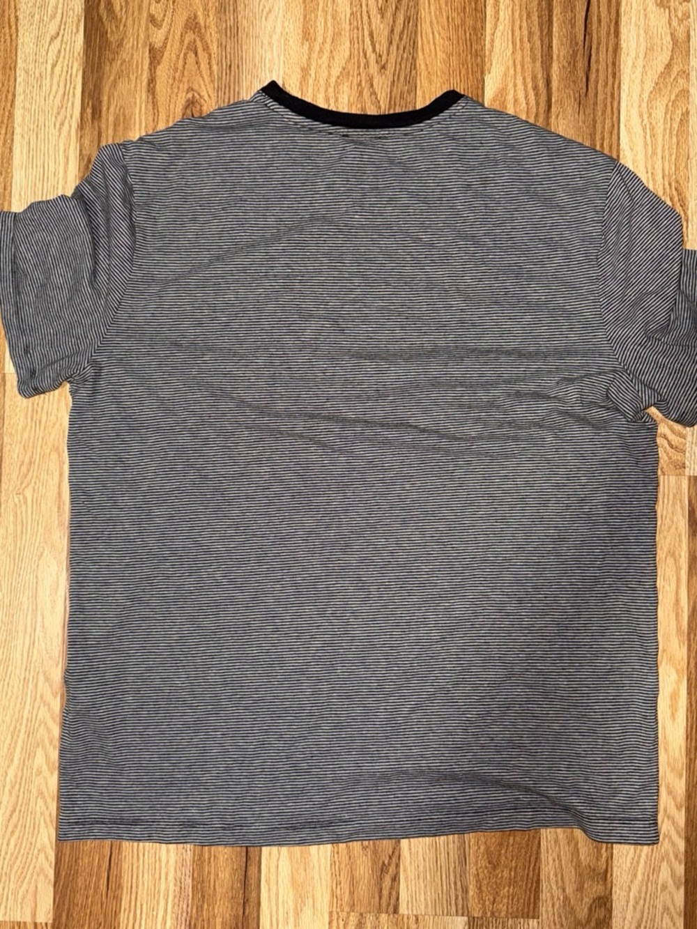 Express Men's Black & White Microstripe Crewneck Pocket Tee - Picture 5 of 5